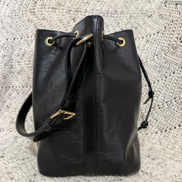 Louis Vuitton Black Epi Noe Bucket Bag - Picture 5 of 16